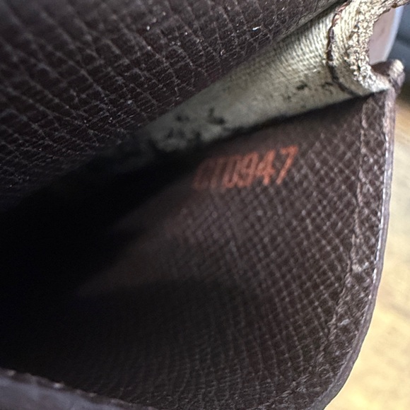 Louis Vuitton Damier Ebene Cigarette Case - Picture 6 of 6